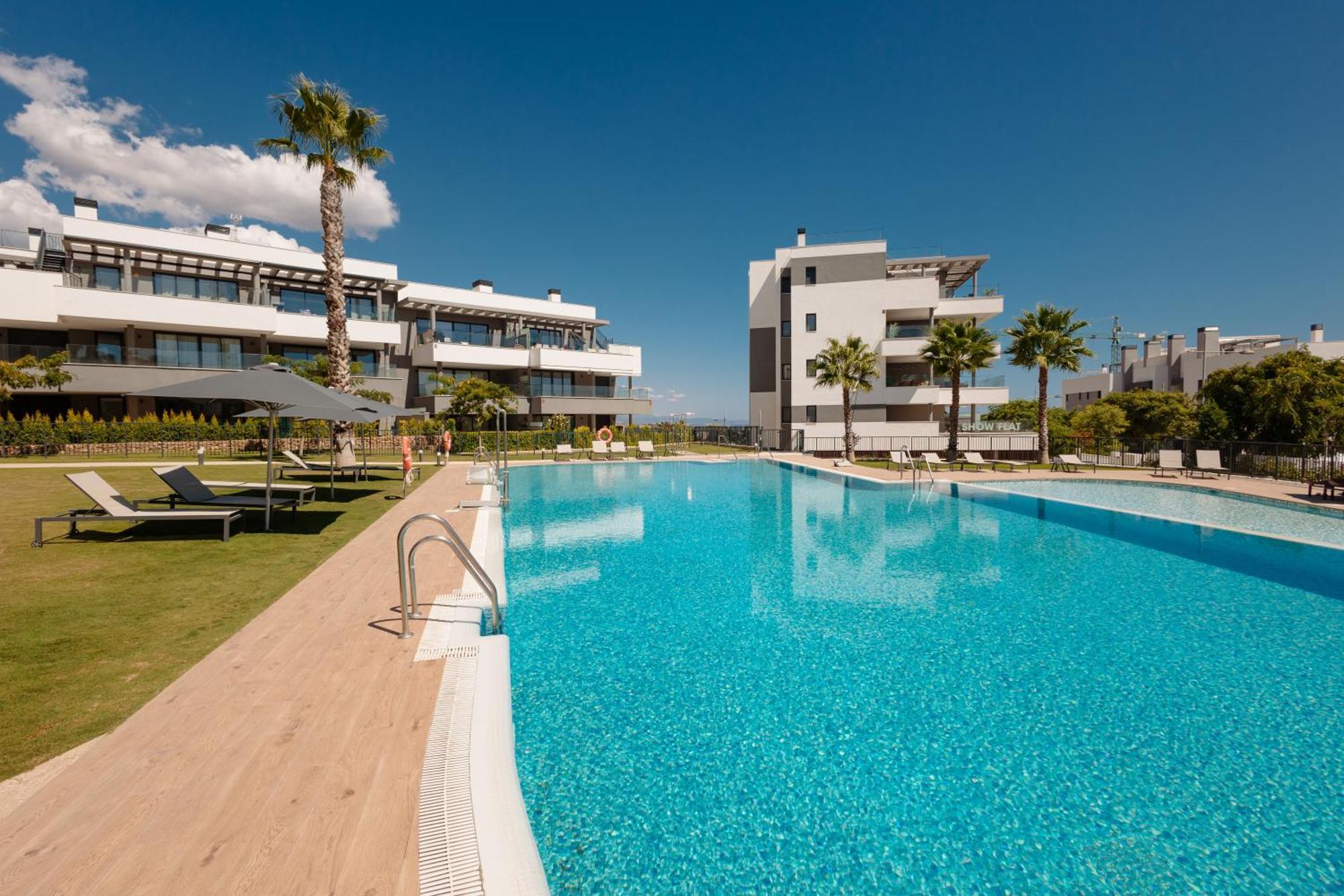 Luxurious 2 Bedroom Close To The In Apartamento *